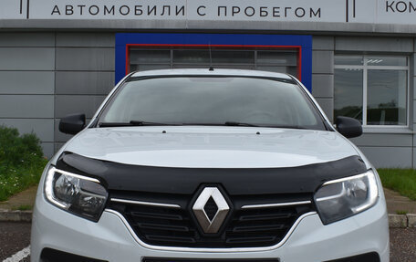 Renault Logan II, 2018 год, 1 030 000 рублей, 2 фотография