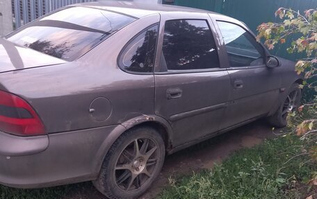 Opel Vectra B рестайлинг, 1997 год, 90 000 рублей, 2 фотография