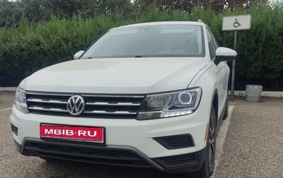 Volkswagen Tiguan II, 2019 год, 3 200 000 рублей, 1 фотография