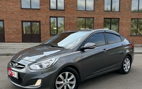 Hyundai Solaris II рестайлинг, 2012 год, 870 000 рублей, 2 фотография