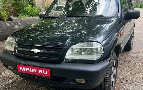 Chevrolet Niva I рестайлинг, 2005 год, 450 000 рублей, 1 фотография