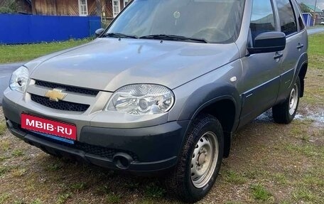 Chevrolet Niva I рестайлинг, 2018 год, 990 000 рублей, 1 фотография