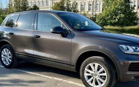 Volkswagen Touareg III, 2011 год, 2 150 000 рублей, 1 фотография