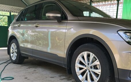 Volkswagen Tiguan II, 2019 год, 4 050 000 рублей, 4 фотография