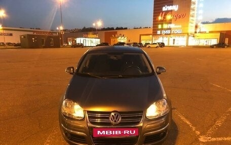 Volkswagen Jetta VI, 2008 год, 650 000 рублей, 2 фотография