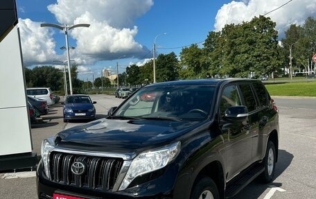 Toyota Land Cruiser Prado 150 рестайлинг 2, 2014 год, 3 420 000 рублей, 1 фотография