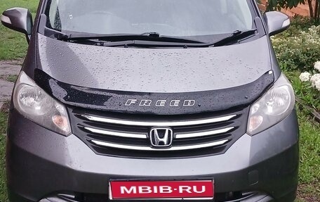 Honda Freed I, 2010 год, 1 228 000 рублей, 1 фотография