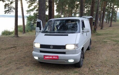 Volkswagen Transporter T4, 2000 год, 900 000 рублей, 1 фотография