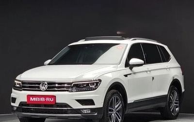 Volkswagen Tiguan II, 2020 год, 3 000 000 рублей, 1 фотография