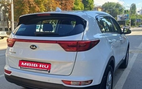 KIA Sportage IV рестайлинг, 2018 год, 1 985 000 рублей, 2 фотография