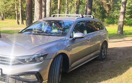 Volkswagen Passat B8 рестайлинг, 2019 год, 3 200 000 рублей, 1 фотография