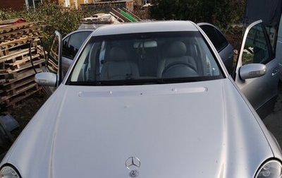 Mercedes-Benz E-Класс, 2004 год, 800 000 рублей, 1 фотография