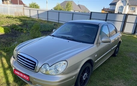 Hyundai Sonata IV рестайлинг, 2005 год, 450 000 рублей, 1 фотография