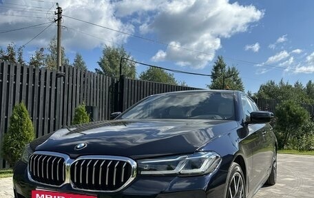 BMW 5 серия, 2020 год, 6 090 000 рублей, 2 фотография