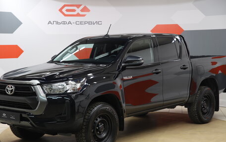 Toyota Hilux VIII, 2021 год, 4 490 000 рублей, 1 фотография