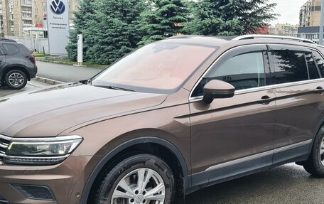 Volkswagen Tiguan II, 2019 год, 3 130 000 рублей, 1 фотография