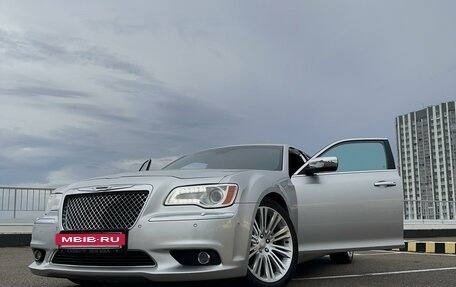 Chrysler 300C II, 2012 год, 1 500 000 рублей, 3 фотография