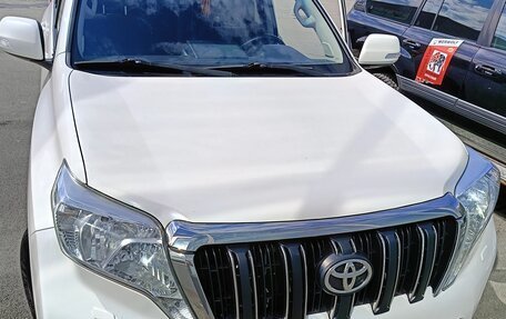 Toyota Land Cruiser Prado 150 рестайлинг 2, 2017 год, 4 200 000 рублей, 3 фотография