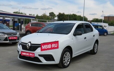 Renault Logan II, 2018 год, 865 000 рублей, 1 фотография