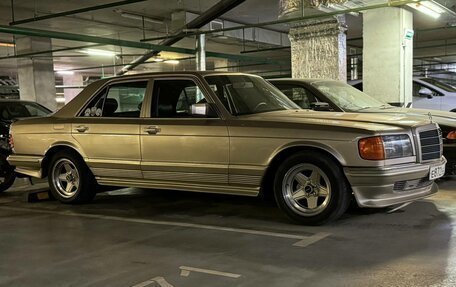 Mercedes-Benz S-Класс, 1982 год, 950 000 рублей, 2 фотография