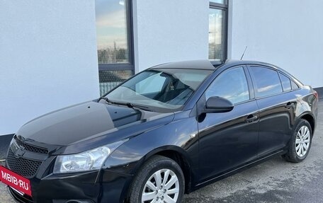 Chevrolet Cruze II, 2010 год, 560 000 рублей, 3 фотография