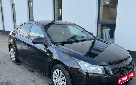 Chevrolet Cruze II, 2010 год, 560 000 рублей, 2 фотография