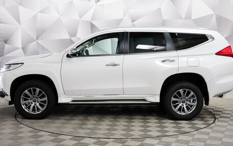 Mitsubishi Pajero Sport III рестайлинг, 2020 год, 2 995 000 рублей, 2 фотография