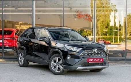 Toyota RAV4, 2021 год, 2 925 000 рублей, 6 фотография