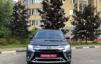 Mitsubishi Outlander III рестайлинг 3, 2019 год, 3 200 000 рублей, 1 фотография