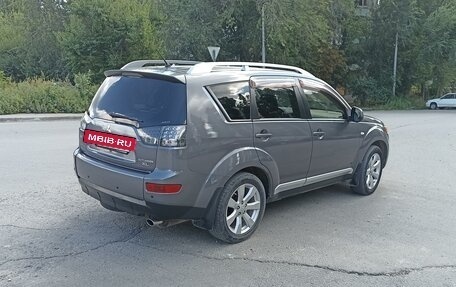 Mitsubishi Outlander III рестайлинг 3, 2007 год, 1 250 000 рублей, 6 фотография