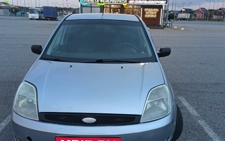 Ford Fiesta, 2004 год, 340 000 рублей, 1 фотография