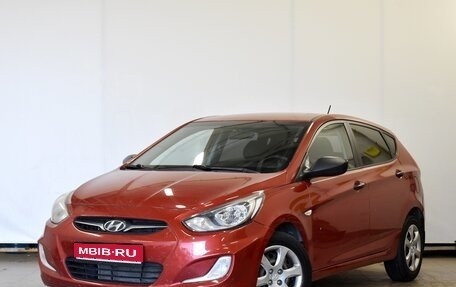 Hyundai Solaris II рестайлинг, 2011 год, 620 000 рублей, 1 фотография