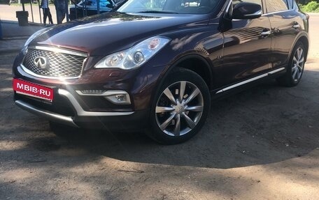 Infiniti QX50 I рестайлинг, 2016 год, 2 550 000 рублей, 1 фотография