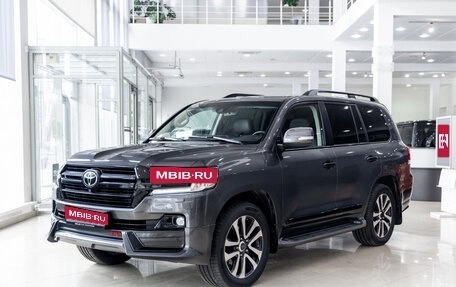 Toyota Land Cruiser 200, 2019 год, 9 200 000 рублей, 1 фотография