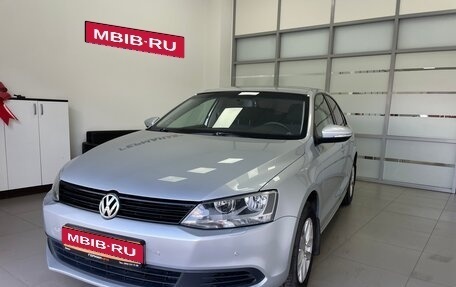 Volkswagen Jetta VI, 2013 год, 1 000 000 рублей, 1 фотография