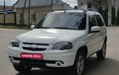 Chevrolet Niva I рестайлинг, 2017 год, 890 000 рублей, 1 фотография