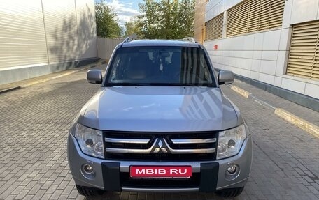 Mitsubishi Pajero IV, 2011 год, 1 950 000 рублей, 1 фотография