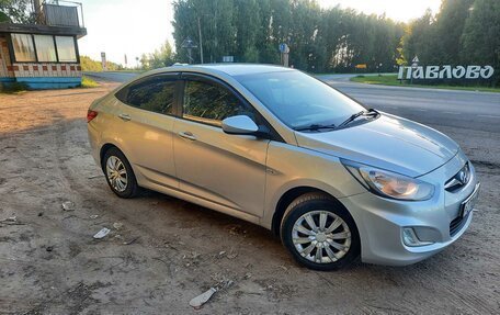 Hyundai Solaris II рестайлинг, 2013 год, 660 000 рублей, 1 фотография