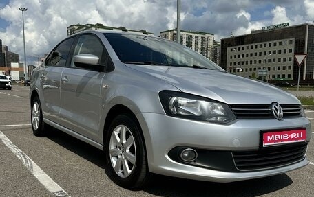 Volkswagen Polo VI (EU Market), 2012 год, 950 000 рублей, 1 фотография