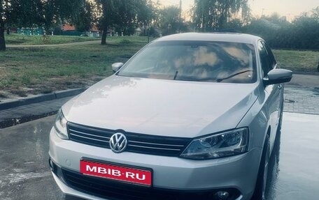 Volkswagen Jetta VI, 2012 год, 750 000 рублей, 1 фотография