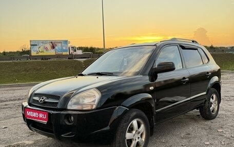 Hyundai Tucson III, 2008 год, 700 000 рублей, 1 фотография