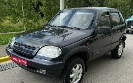 Chevrolet Niva I рестайлинг, 2004 год, 295 000 рублей, 1 фотография