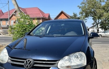 Volkswagen Golf V, 2004 год, 750 000 рублей, 1 фотография