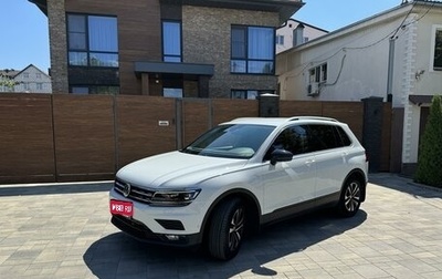 Volkswagen Tiguan II, 2019 год, 3 270 000 рублей, 1 фотография