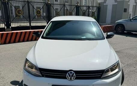 Volkswagen Jetta VI, 2013 год, 1 395 000 рублей, 1 фотография