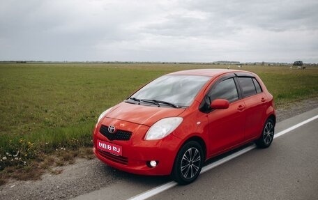 Toyota Yaris III рестайлинг, 2008 год, 790 000 рублей, 1 фотография