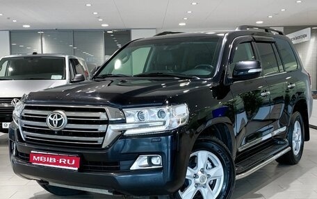 Toyota Land Cruiser 200, 2015 год, 5 567 000 рублей, 1 фотография