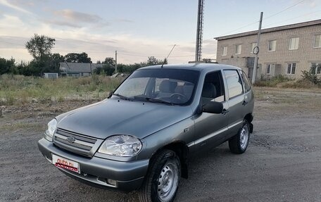 Chevrolet Niva I рестайлинг, 2005 год, 260 000 рублей, 1 фотография