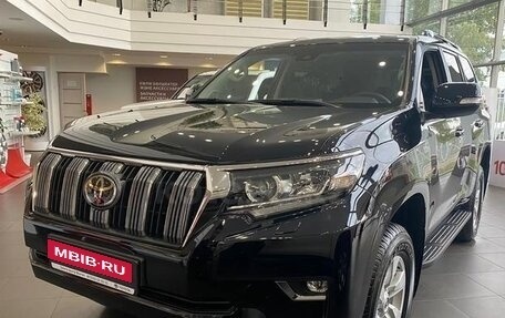 Toyota Land Cruiser Prado 150 рестайлинг 2, 2023 год, 8 500 000 рублей, 1 фотография