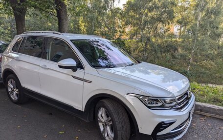 Volkswagen Tiguan II, 2020 год, 4 000 000 рублей, 1 фотография